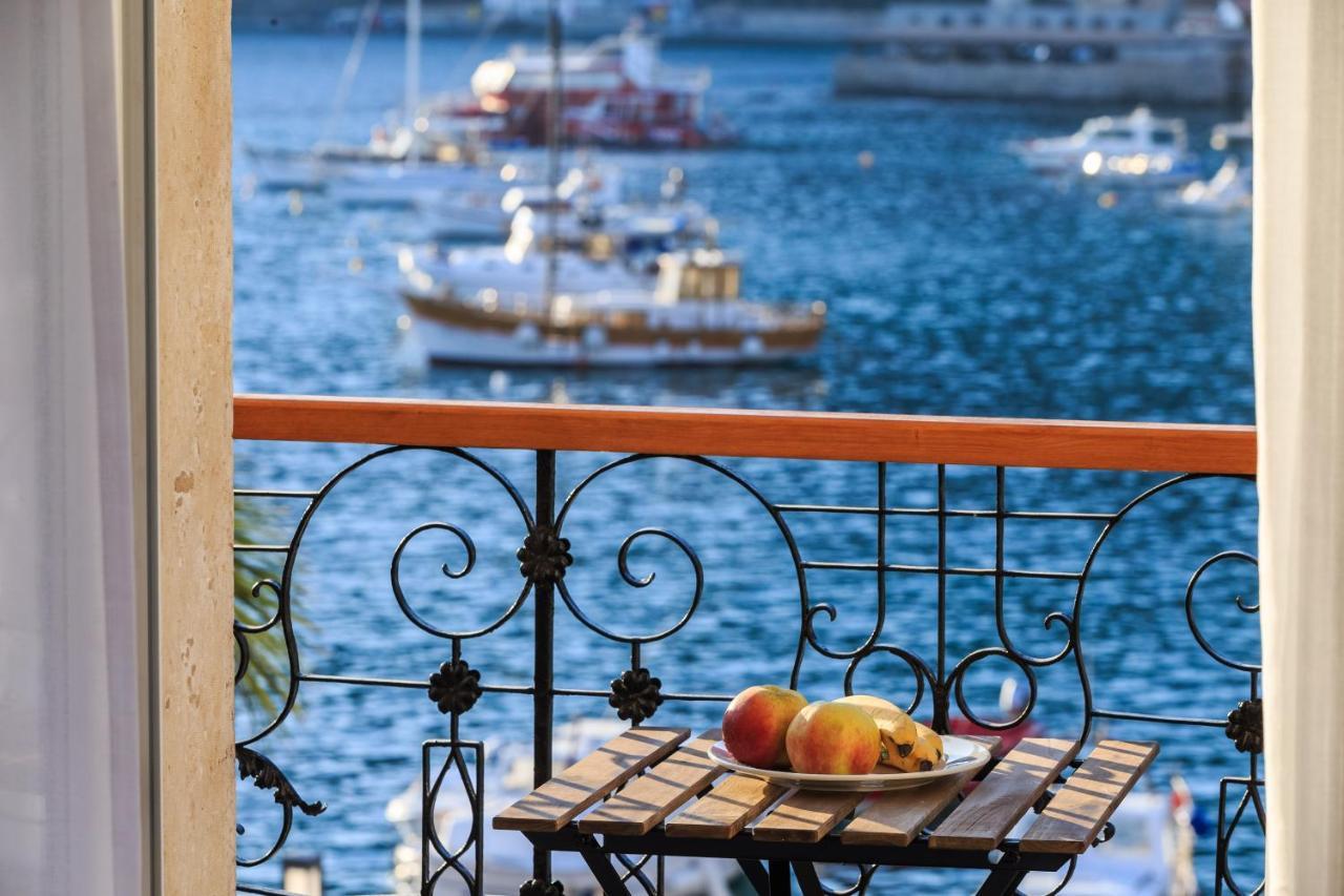 Komiža Seafront Rooms Koluna المظهر الخارجي الصورة